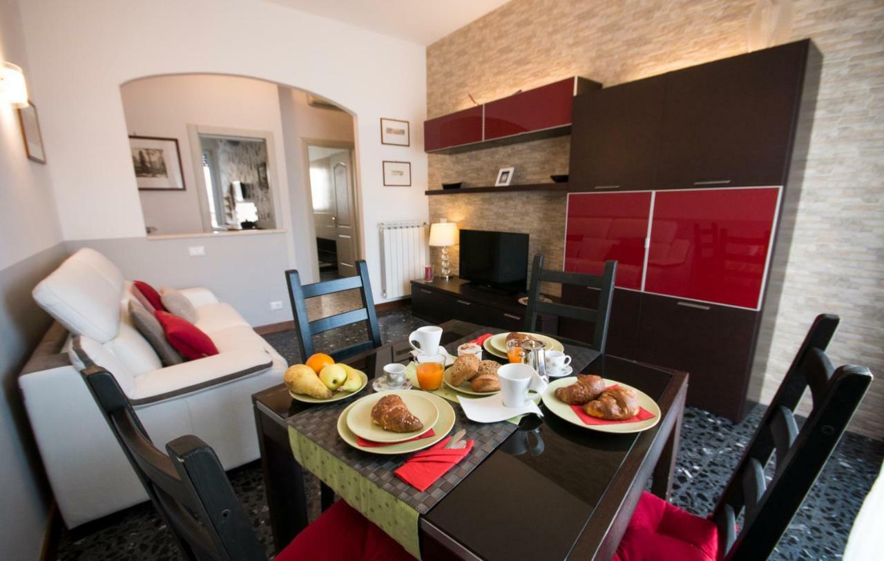 Апартаменты A Casa Di Simone A Виареджо Экстерьер фото